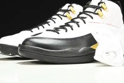 12 AIR JORDAN “ROYALTY” CT8013-170 0628